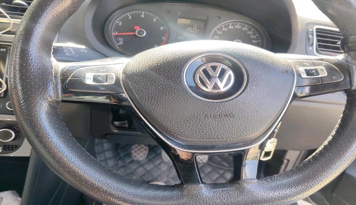 2018 Volkswagen Polo HIGHLINE PLUS 1.0 16 ALLOY, Petrol, Manual, 1,85,096 km, interior