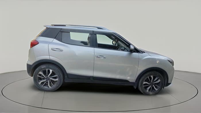 2019 Mahindra XUV300 W8 (O) 1.5 DIESEL, Diesel, Manual, 1,16,382 km, exterior