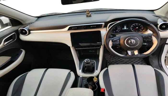 2024 MG ASTOR Sprint 1.5 MT (Ivory), Petrol, Manual, 19,988 km, interior