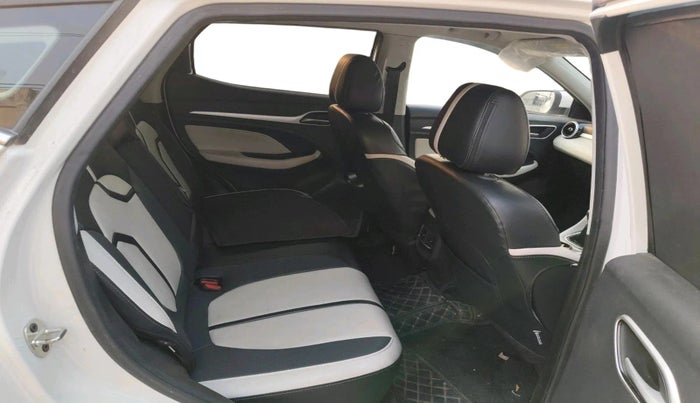 2024 MG ASTOR Sprint 1.5 MT (Ivory), Petrol, Manual, 19,988 km, interior