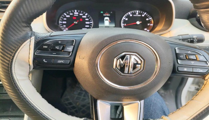 2024 MG ASTOR Sprint 1.5 MT (Ivory), Petrol, Manual, 19,988 km, interior