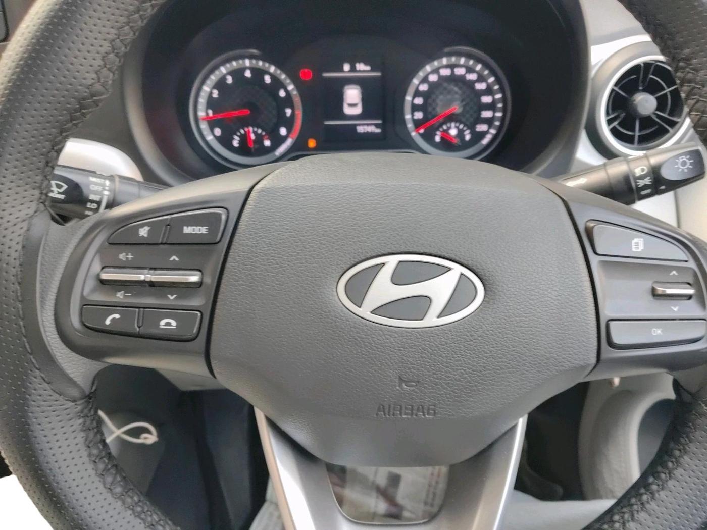 2025 Hyundai GRAND I10 NIOS SPORTZ 1.2 KAPPA VTVT, Petrol, Manual, 15,749 km, interior