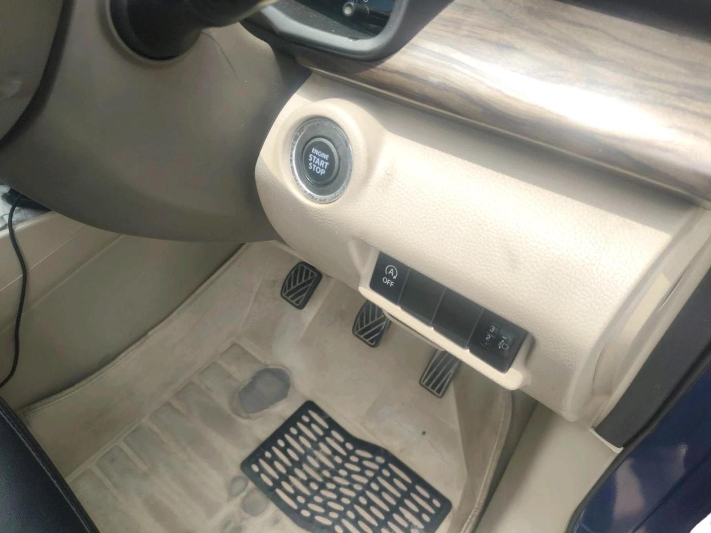 2018 Maruti Ertiga ZXI+ SHVS, Petrol, Manual, 1,19,833 km, interior