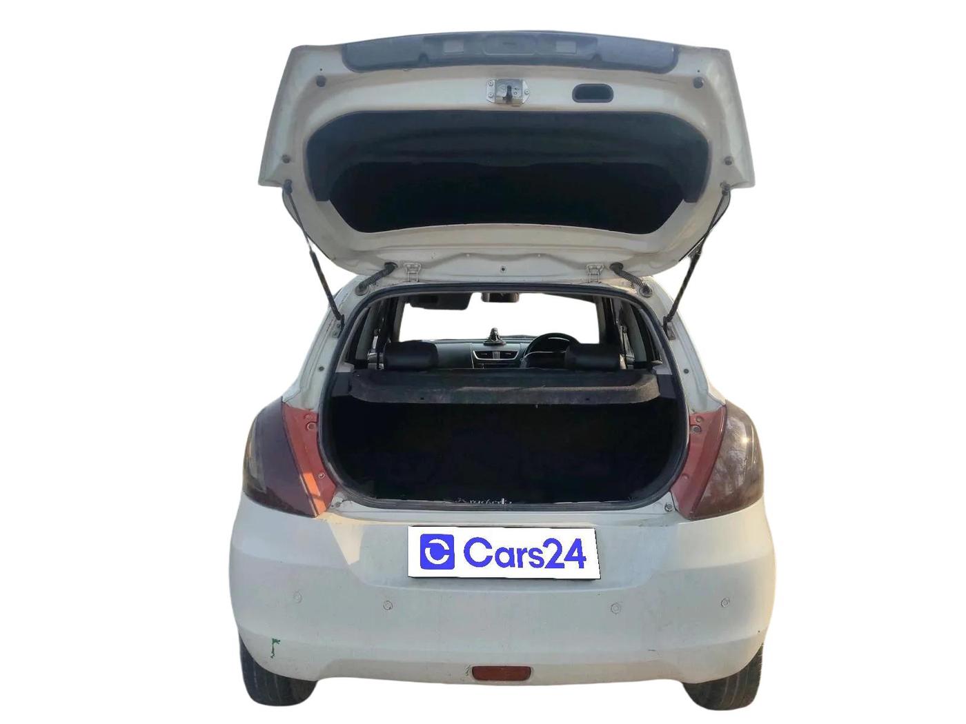 2012 Maruti Swift ZXI, CNG, Manual, 99,772 km, exterior