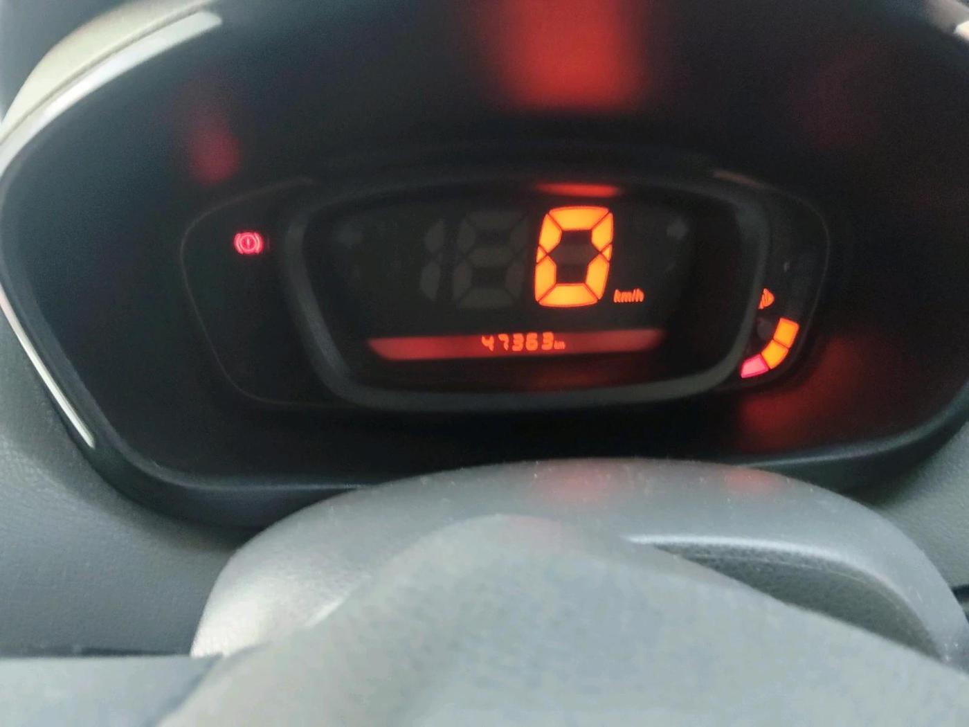 2016 Renault Kwid RXT 0.8 (O), Petrol, Manual, 47,363 km, interior