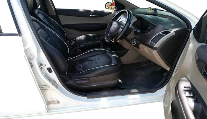 2011 Hyundai i20 MAGNA 1.2, Petrol, Manual, 73,373 km, interior