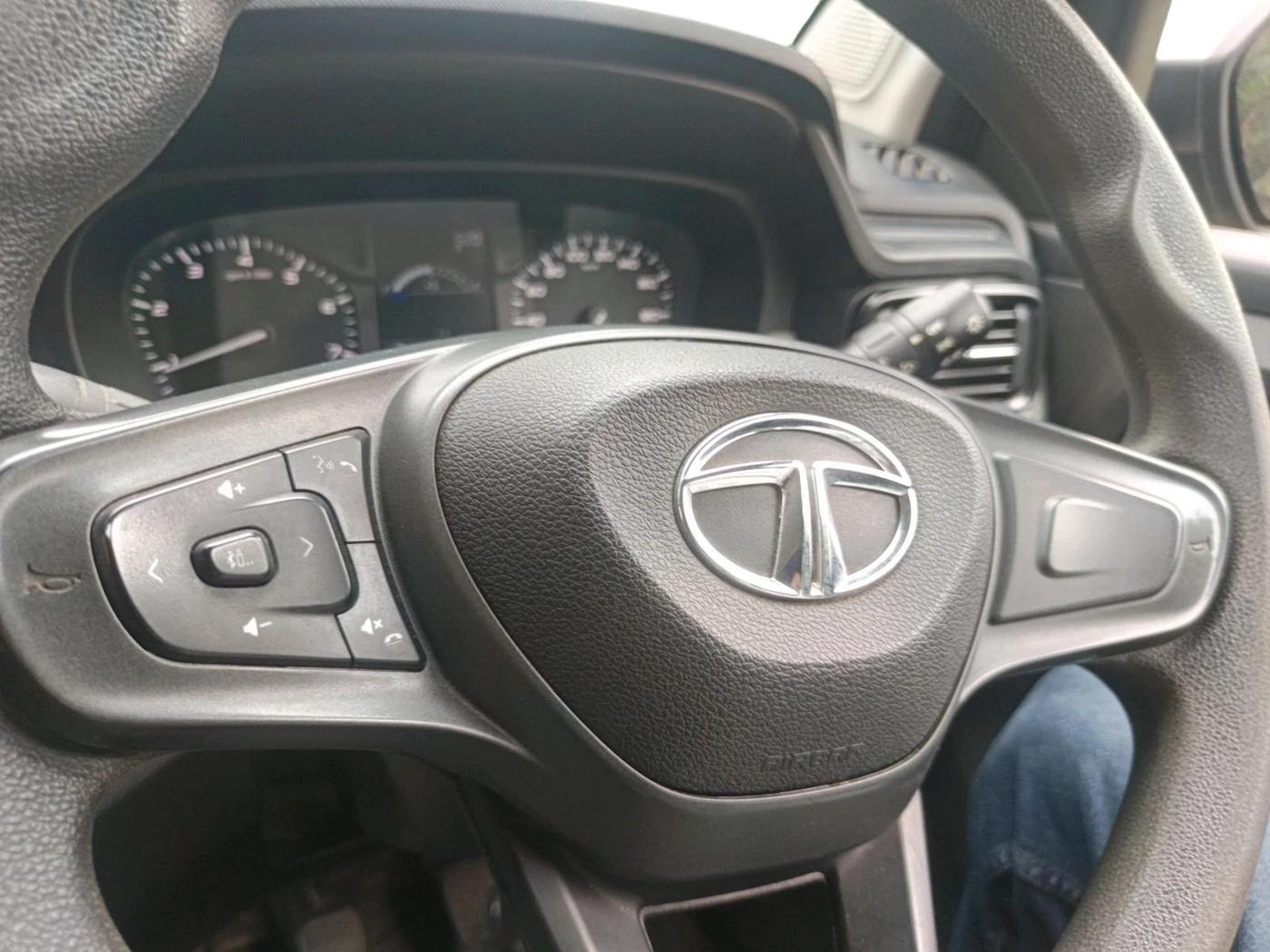 2022 Tata PUNCH ADVENTURE MT, CNG, Manual, 24,406 km, interior
