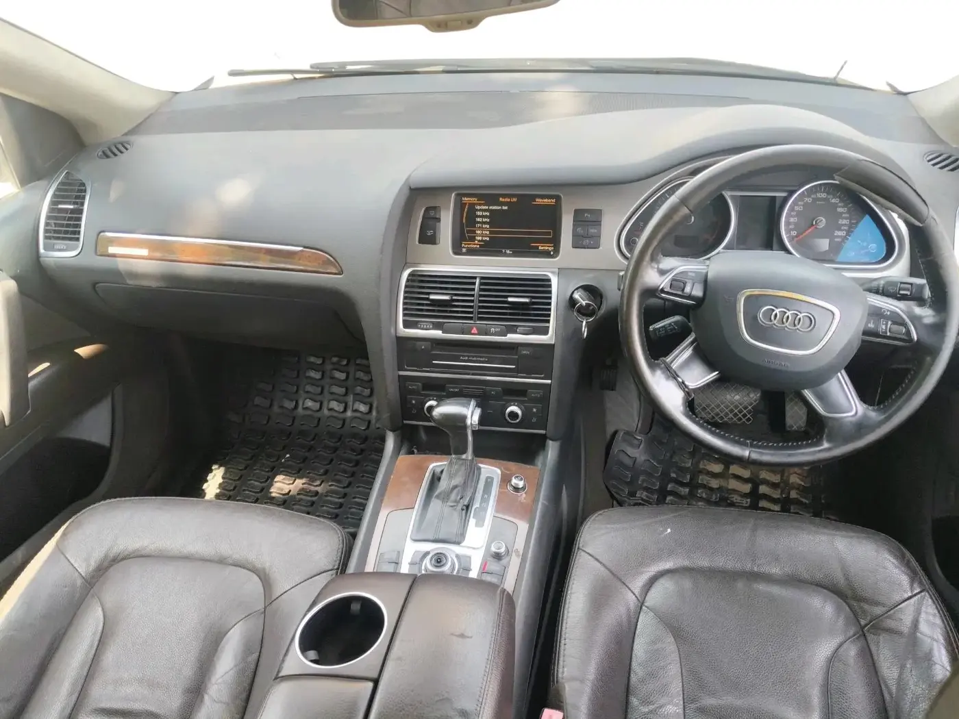 2013 Audi Q7 3.0 TDI QUATTRO, Diesel, Automatic, 2,03,487 km, interior