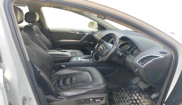 2013 Audi Q7 3.0 TDI QUATTRO, Diesel, Automatic, 2,03,487 km, interior