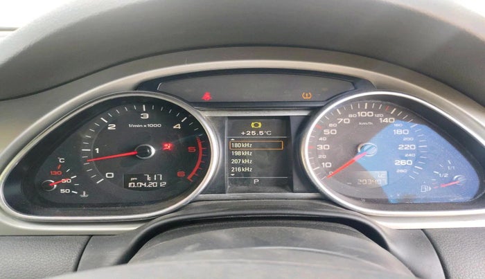 2013 Audi Q7 3.0 TDI QUATTRO, Diesel, Automatic, 2,03,487 km, interior