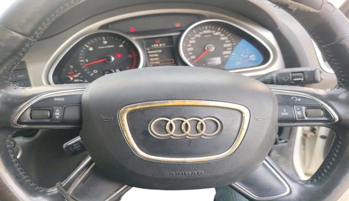 2013 Audi Q7 3.0 TDI QUATTRO, Diesel, Automatic, 2,03,487 km, interior
