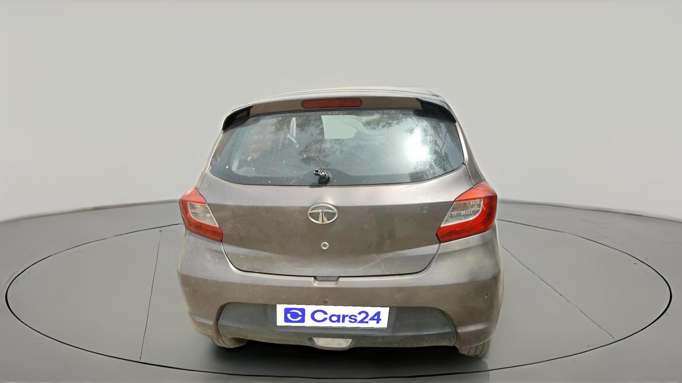 2016 Tata Tiago XT PETROL, CNG, Manual, 96,749 km, exterior