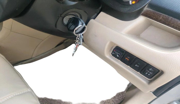 2013 Maruti Swift Dzire VXI, CNG, Manual, 2,18,090 km, interior