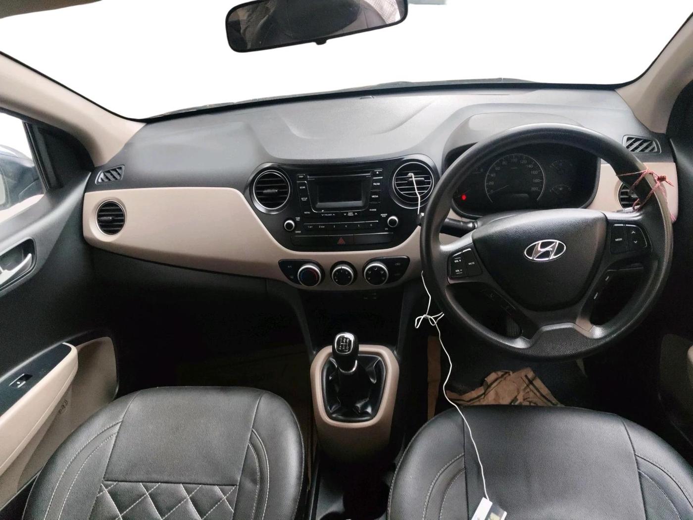2015 Hyundai Grand i10 SPORTZ 1.2 KAPPA VTVT, Petrol, Manual, 71,527 km, interior