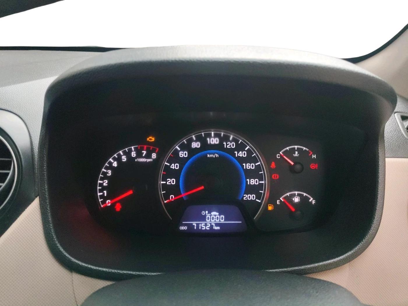 2015 Hyundai Grand i10 SPORTZ 1.2 KAPPA VTVT, Petrol, Manual, 71,527 km, interior