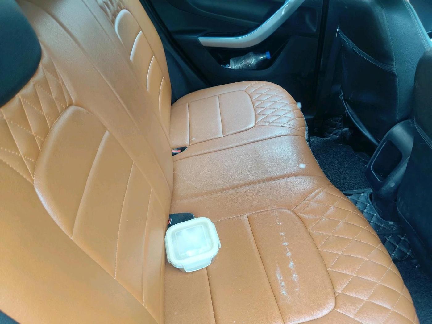 2022 Tata NEXON XM SUNROOF PETROL, CNG, Manual, 59,411 km, interior
