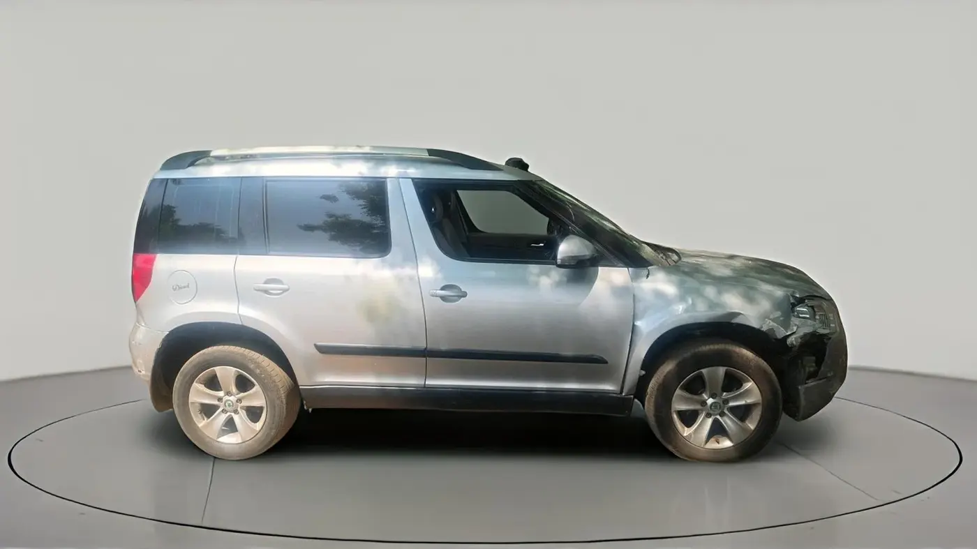 2011 Skoda Yeti AMBIENTE, Diesel, Manual, 1,79,811 km, exterior