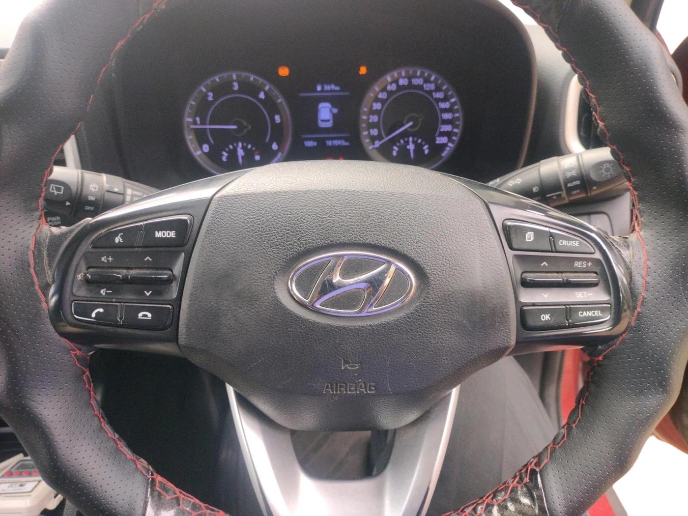 2019 Hyundai VENUE SX(O) 1.4 CRDI, Diesel, Manual, 1,81,593 km, interior