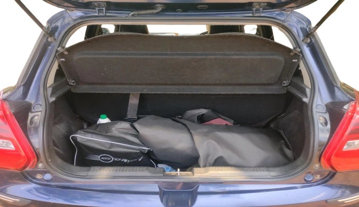 2019 Maruti Swift VXI, Petrol, Manual, 1,37,944 km, exterior