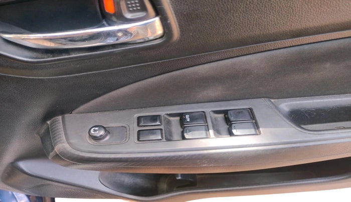 2019 Maruti Swift VXI, Petrol, Manual, 1,37,944 km, interior