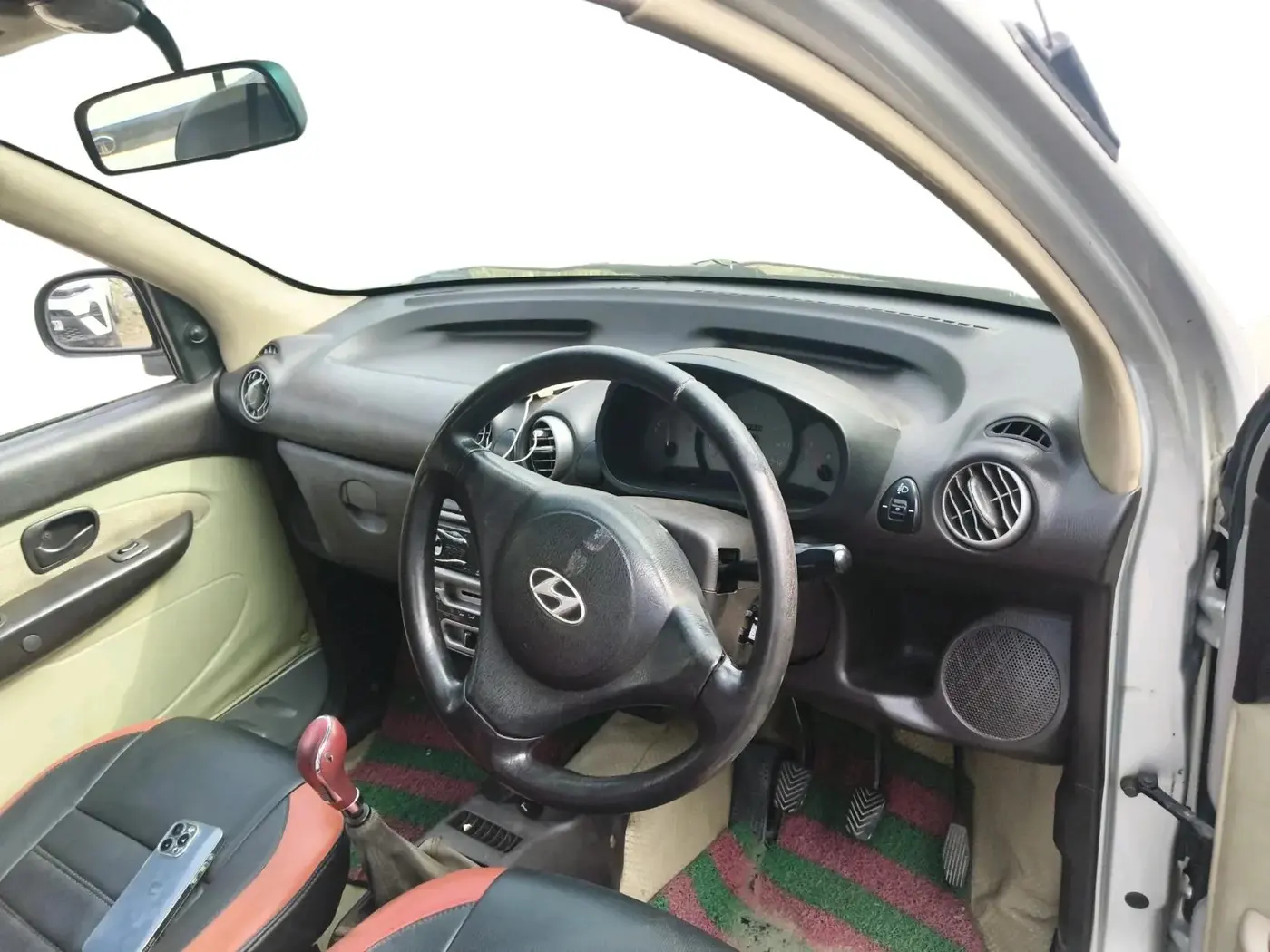 2011 Hyundai Santro Xing GLS, Petrol, Manual, 1,98,000 km, interior