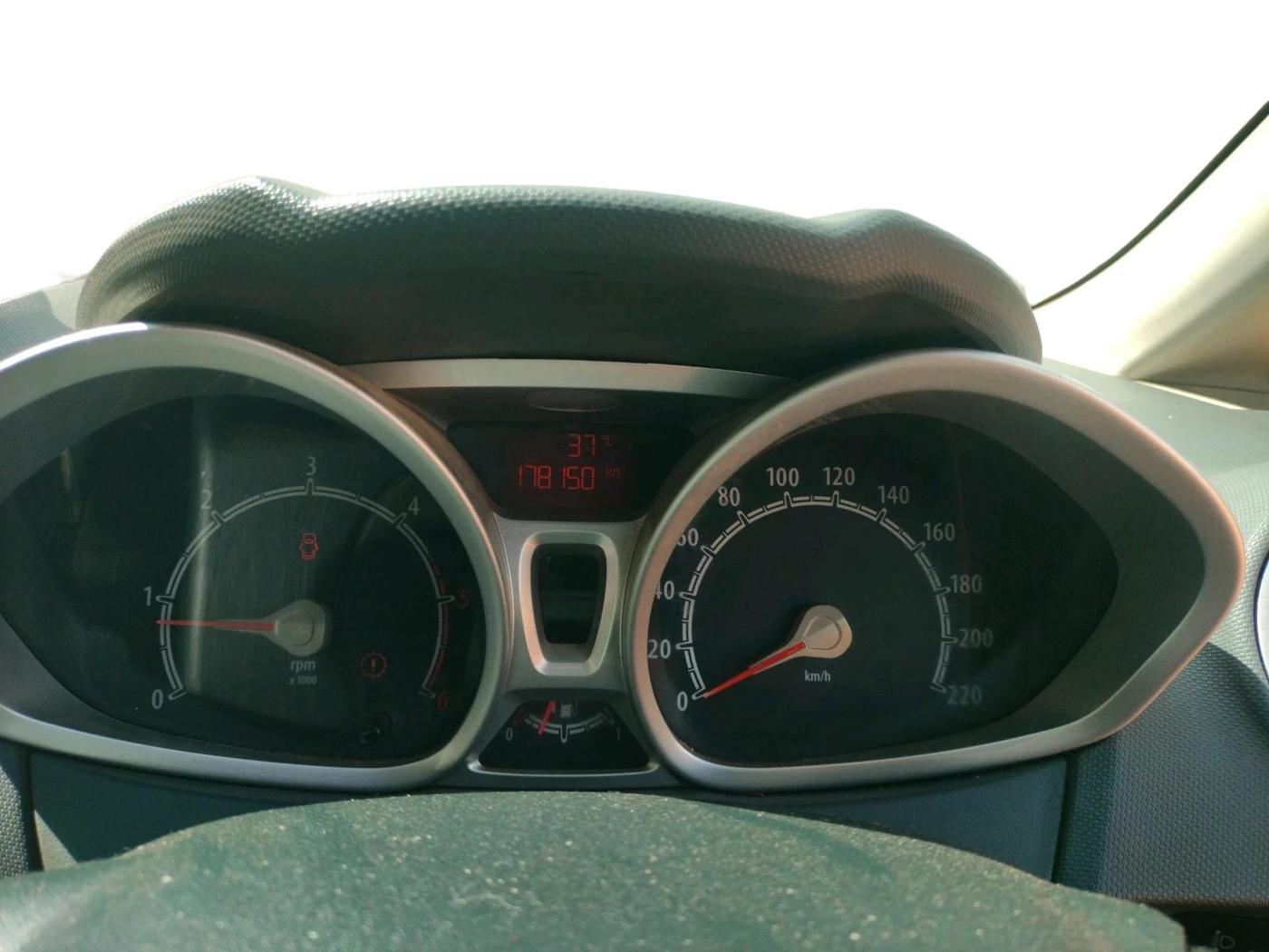 2012 Ford Fiesta TITANIUM DIESEL, Diesel, Manual, 1,78,150 km, interior