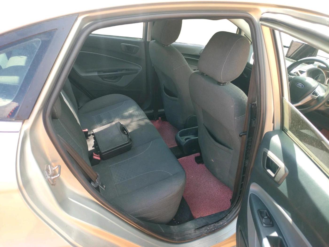 2012 Ford Fiesta TITANIUM DIESEL, Diesel, Manual, 1,78,150 km, interior