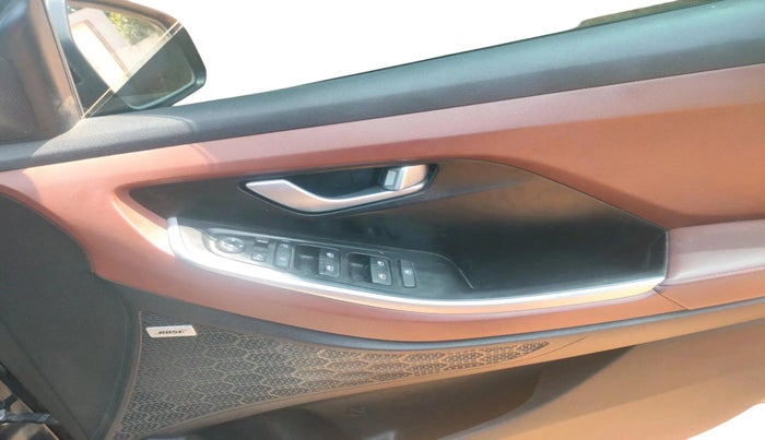 2021 Hyundai ALCAZAR PLATINUM(O) 6STR 1.5 AT, Diesel, Automatic, 1,02,358 km, interior