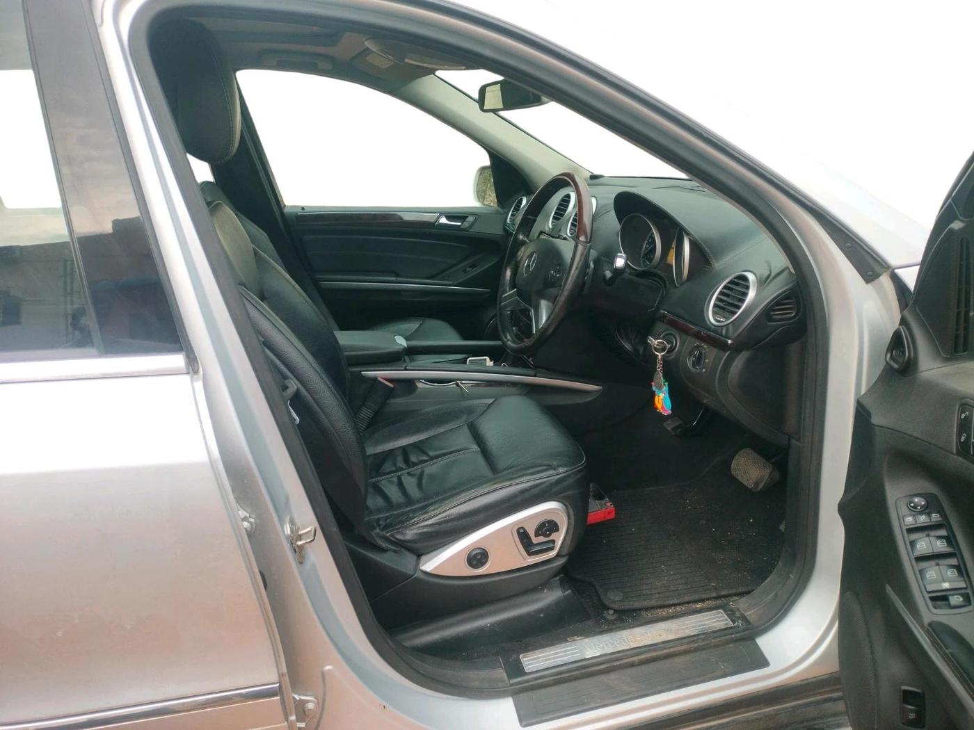 2011 Mercedes Benz E Class 220 CDI AT, Diesel, Automatic, 1,87,671 km, interior