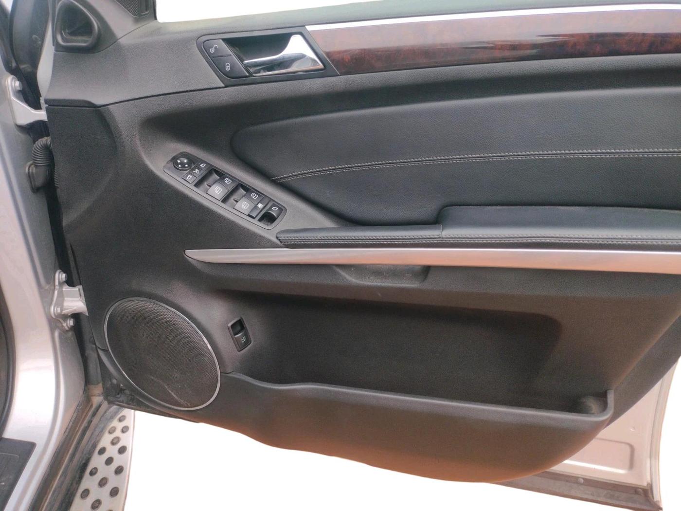 2011 Mercedes Benz E Class 220 CDI AT, Diesel, Automatic, 1,87,671 km, interior