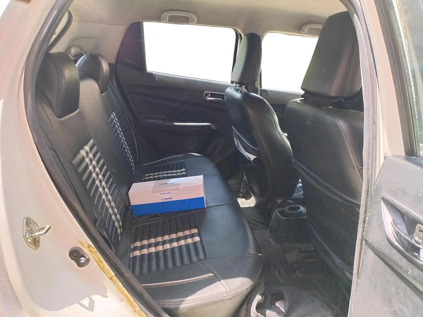 2018 Maruti Swift VXI AMT, Petrol, Automatic, 3,58,533 km, interior