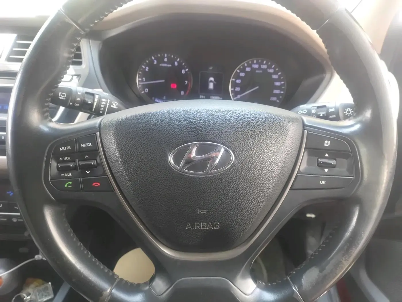 2015 Hyundai Elite i20 ASTA 1.2, Petrol, Manual, 1,24,369 km, interior