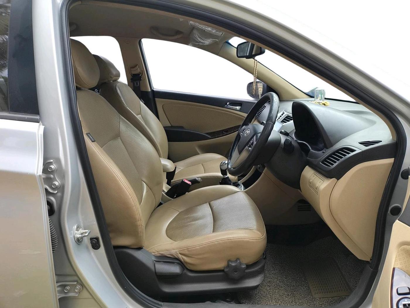 2014 Hyundai Verna FLUIDIC 1.6 VTVT SX OPT, Petrol, Manual, 1,15,350 km, interior