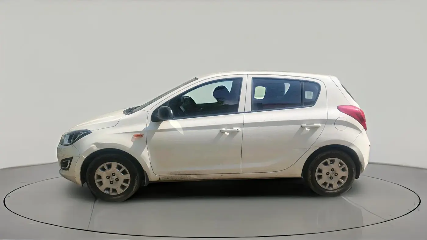 2013 Hyundai i20 ERA 1.2, Petrol, Manual, 1,72,699 km, exterior