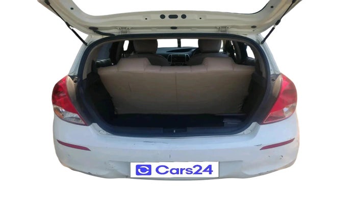 2013 Hyundai i20 ERA 1.2, Petrol, Manual, 1,72,699 km, exterior