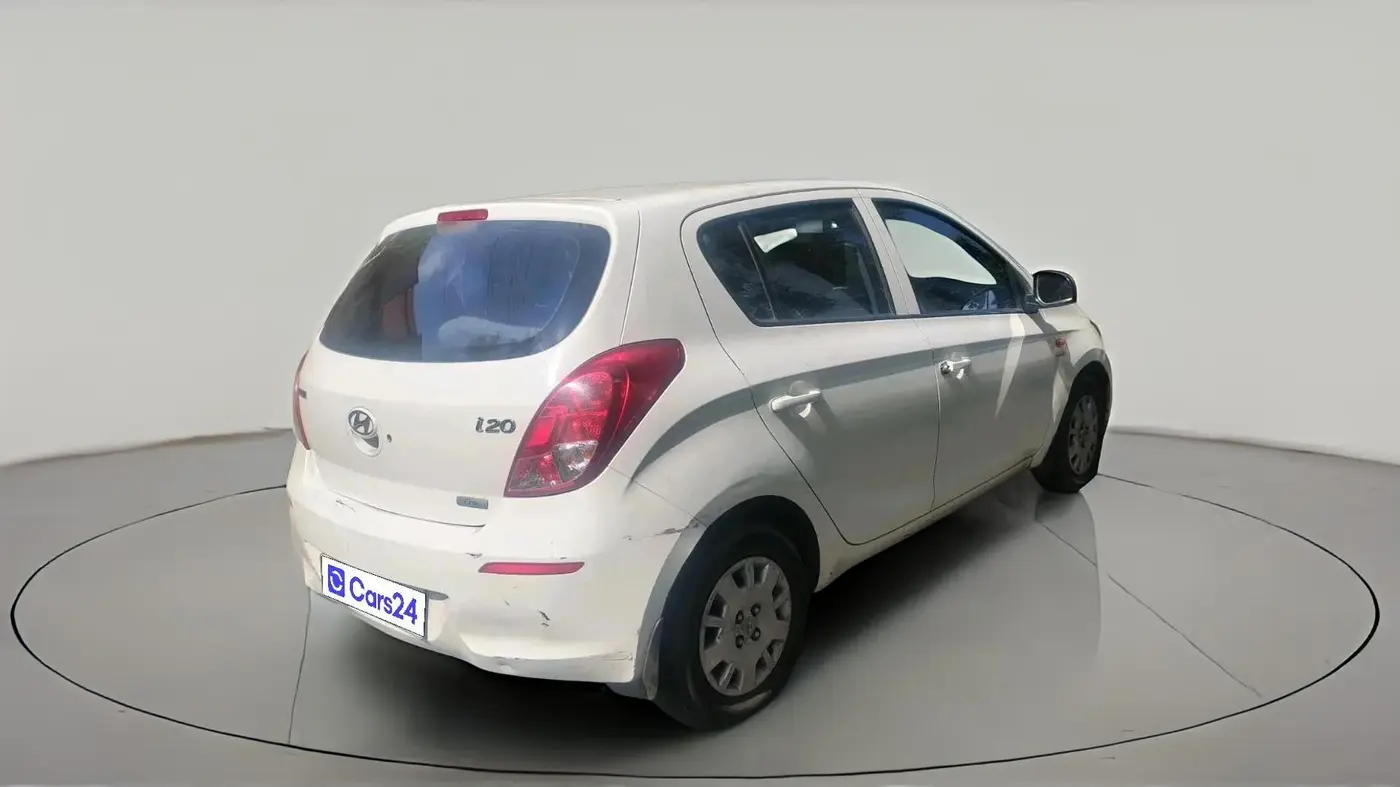 2013 Hyundai i20 ERA 1.2, Petrol, Manual, 1,72,699 km, exterior