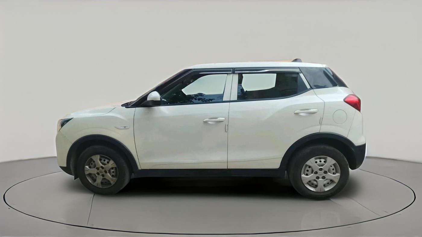 2022 Mahindra XUV300 W4 1.5 DIESEL, Diesel, Manual, 81,917 km, exterior
