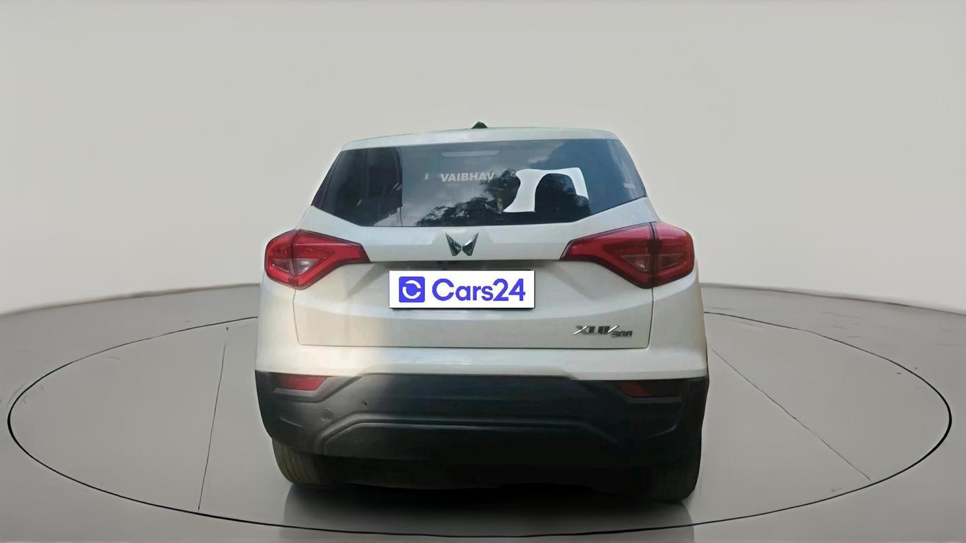 2022 Mahindra XUV300 W4 1.5 DIESEL, Diesel, Manual, 81,917 km, exterior