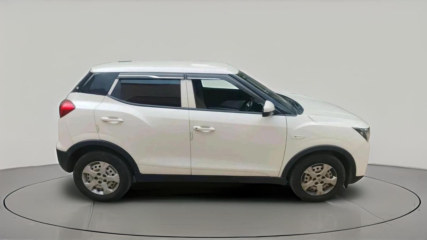 2022 Mahindra XUV300 W4 1.5 DIESEL, Diesel, Manual, 81,917 km, exterior