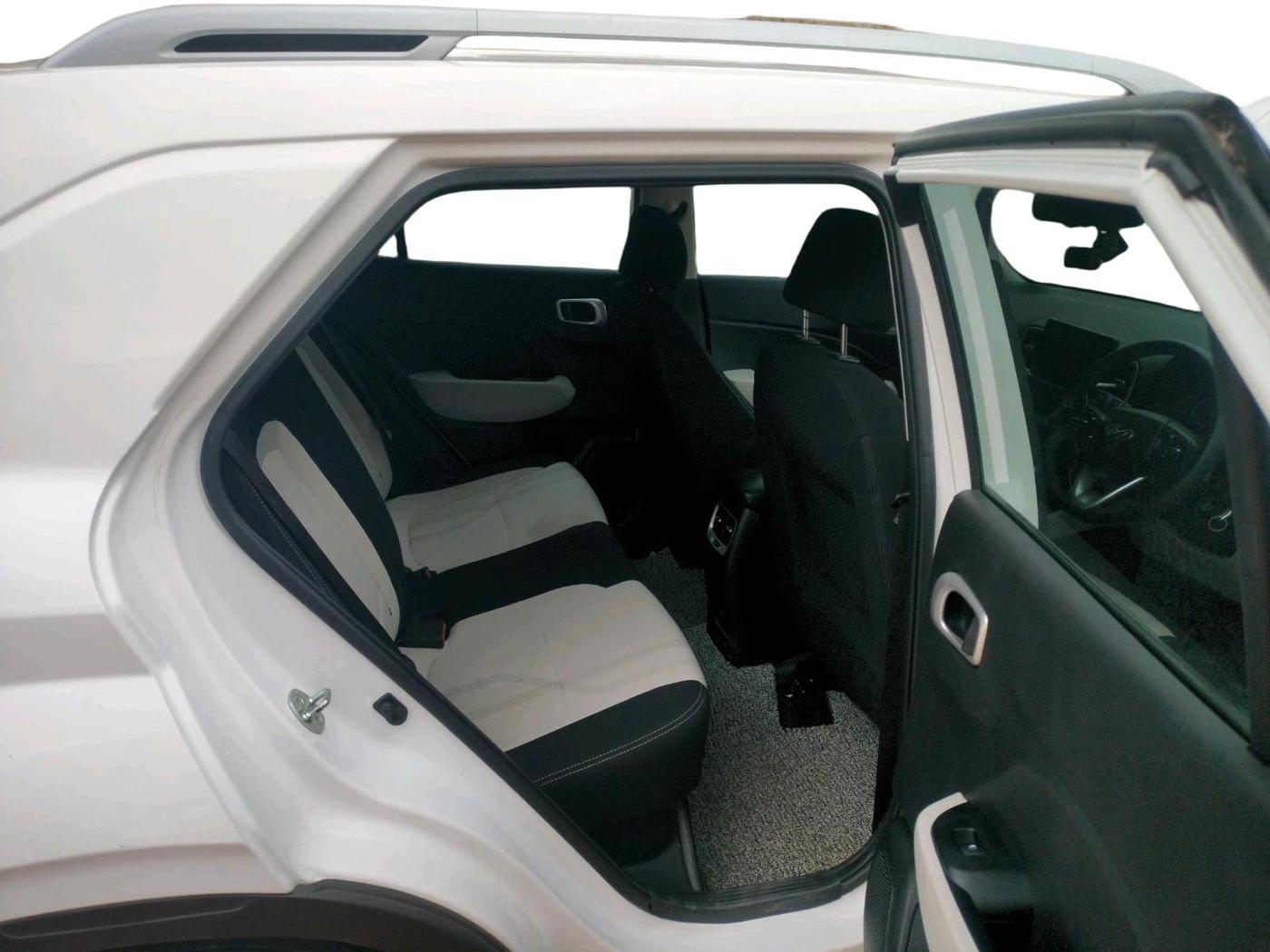 2024 Hyundai VENUE S 1.2, Petrol, Manual, 14,545 km, interior