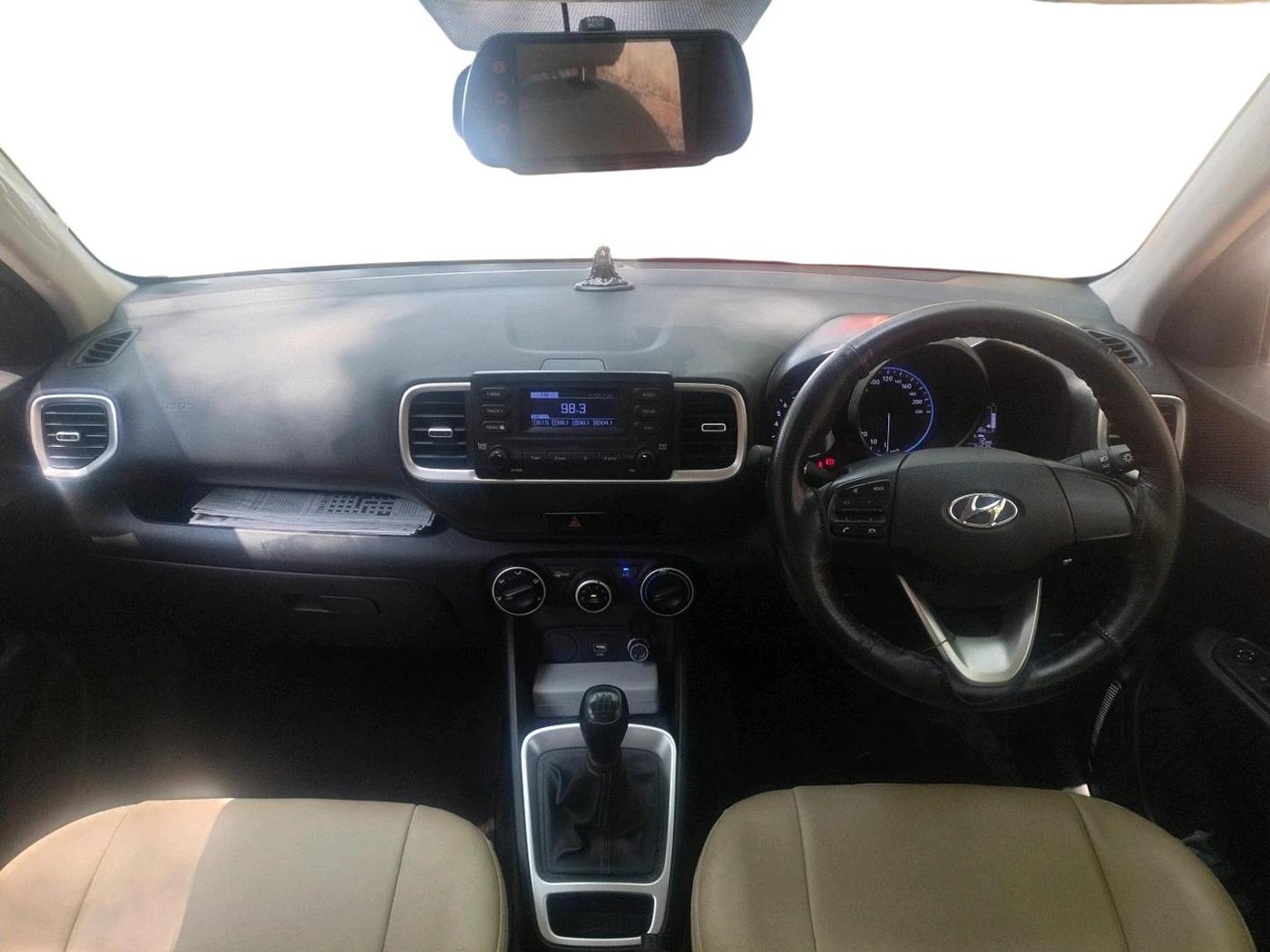 2019 Hyundai VENUE S 1.2, Petrol, Manual, 24,526 km, interior