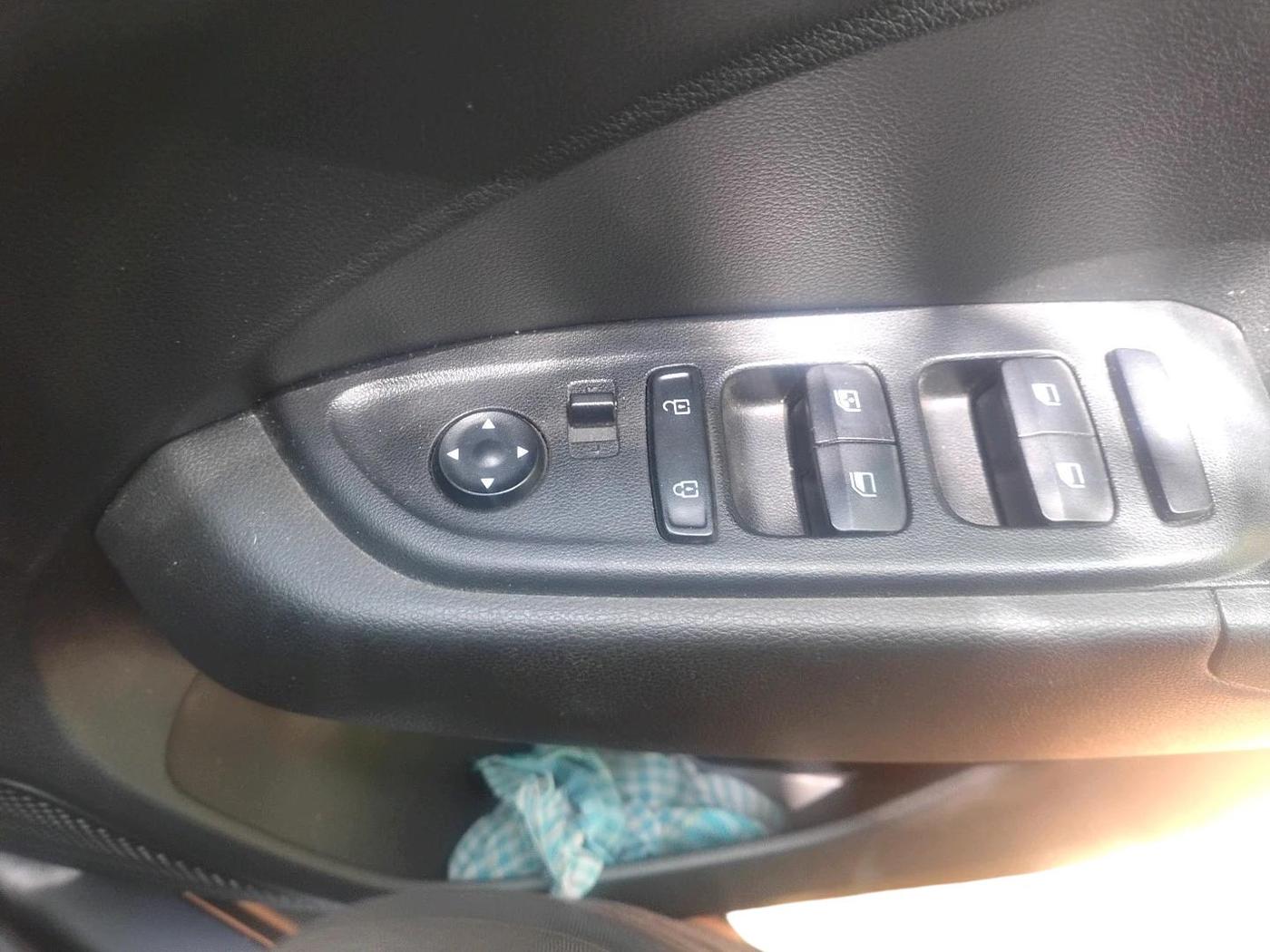2019 Hyundai VENUE S 1.2, Petrol, Manual, 24,526 km, interior