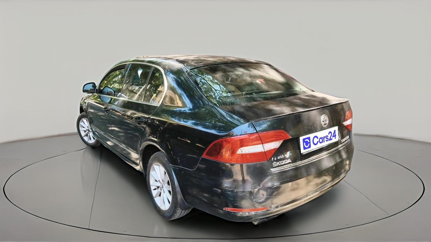 2014 Skoda Superb ELEGANCE 2.0 TDI CR AT, Diesel, Automatic, 1,23,012 km, exterior