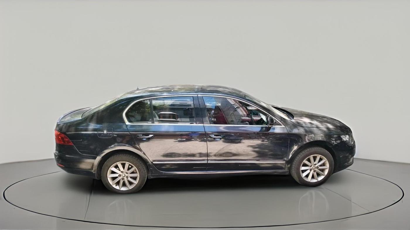 2014 Skoda Superb ELEGANCE 2.0 TDI CR AT, Diesel, Automatic, 1,23,012 km, exterior