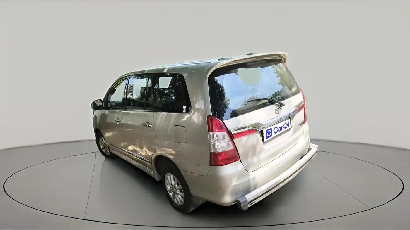 2014 Toyota Innova 2.5 VX 7 STR, Diesel, Manual, 2,50,138 km, exterior