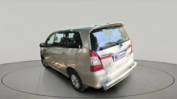 2014 Toyota Innova 2.5 VX 7 STR, Diesel, Manual, 2,50,138 km, exterior
