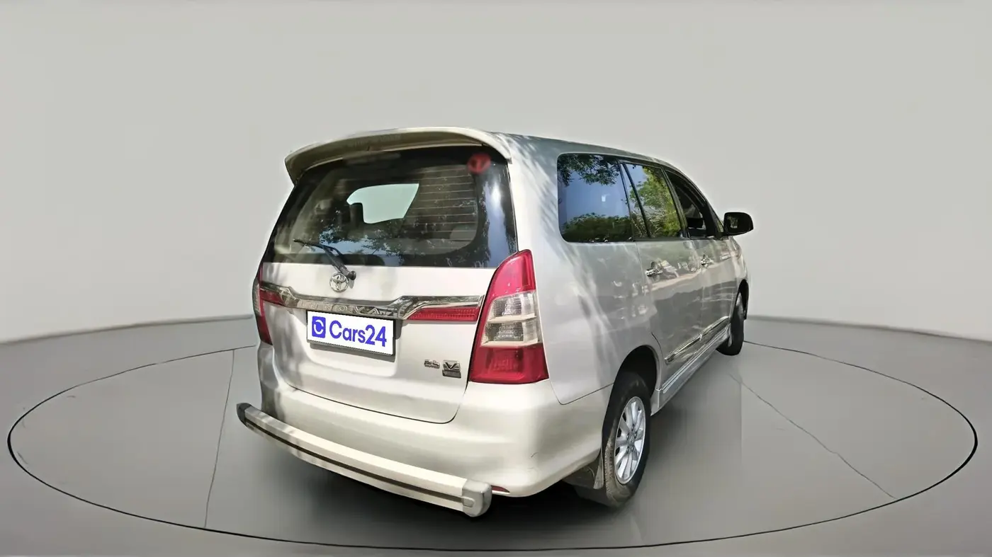 2014 Toyota Innova 2.5 VX 7 STR, Diesel, Manual, 2,50,138 km, exterior