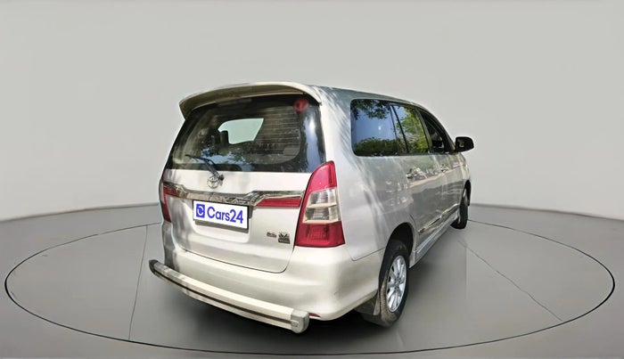 2014 Toyota Innova 2.5 VX 7 STR, Diesel, Manual, 2,50,138 km, exterior