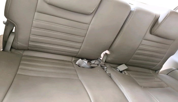 2014 Toyota Innova 2.5 VX 7 STR, Diesel, Manual, 2,50,138 km, interior