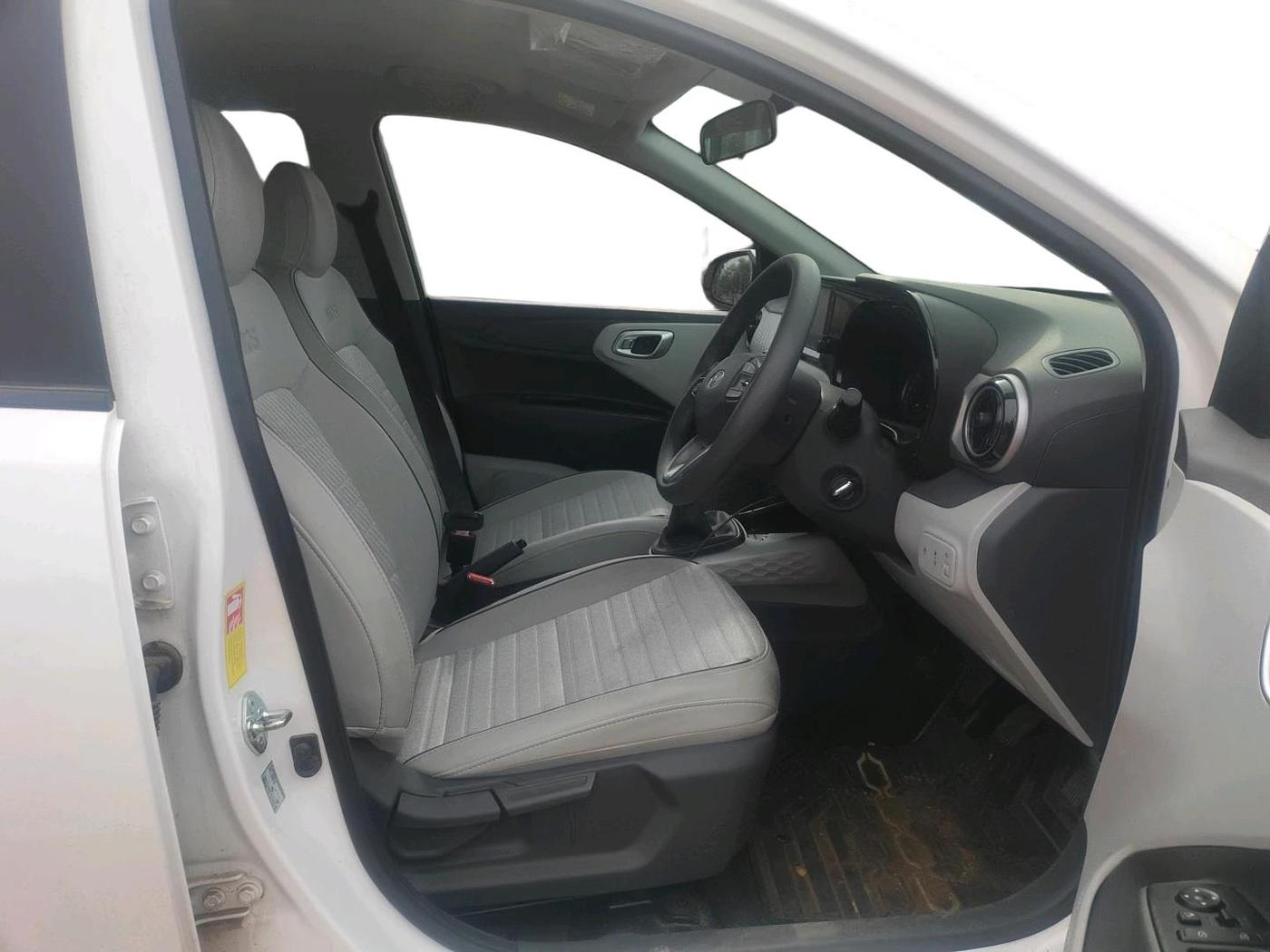 2025 Hyundai GRAND I10 NIOS Sportz 1.2 HY-CNG Duo, CNG, Manual, 7,084 km, interior